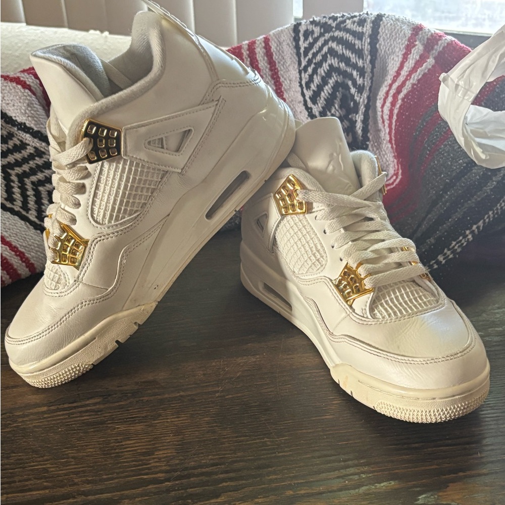 Jordan 4 Retro